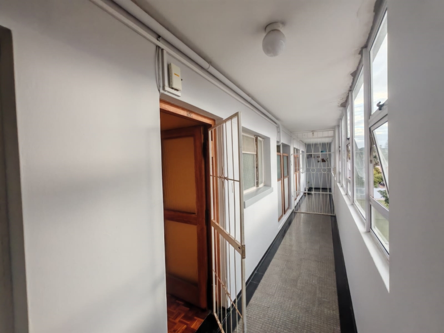 To Let 1 Bedroom Property for Rent in Humewood Eastern Cape